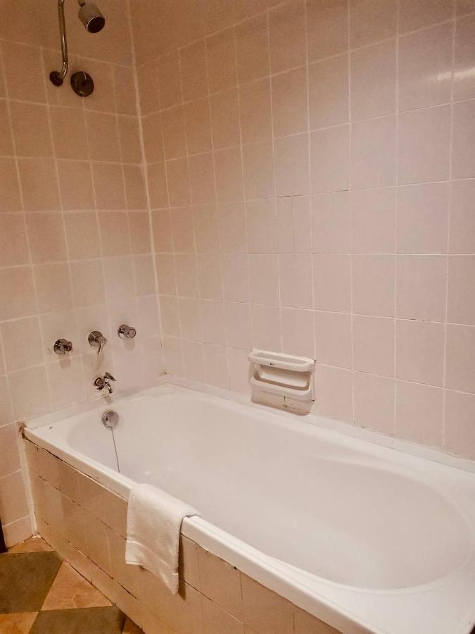 Seaview Deluxe Studio Couples Room S Tanjung Bungah (Penang) Ngoại thất bức ảnh