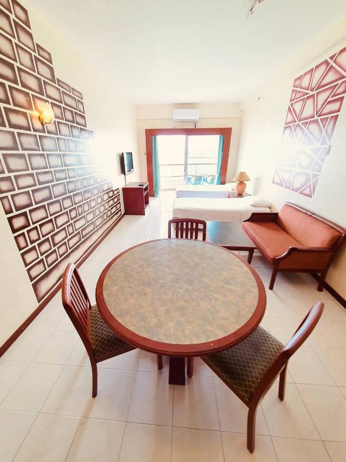 Seaview Deluxe Studio Couples Room S Tanjung Bungah (Penang) Ngoại thất bức ảnh