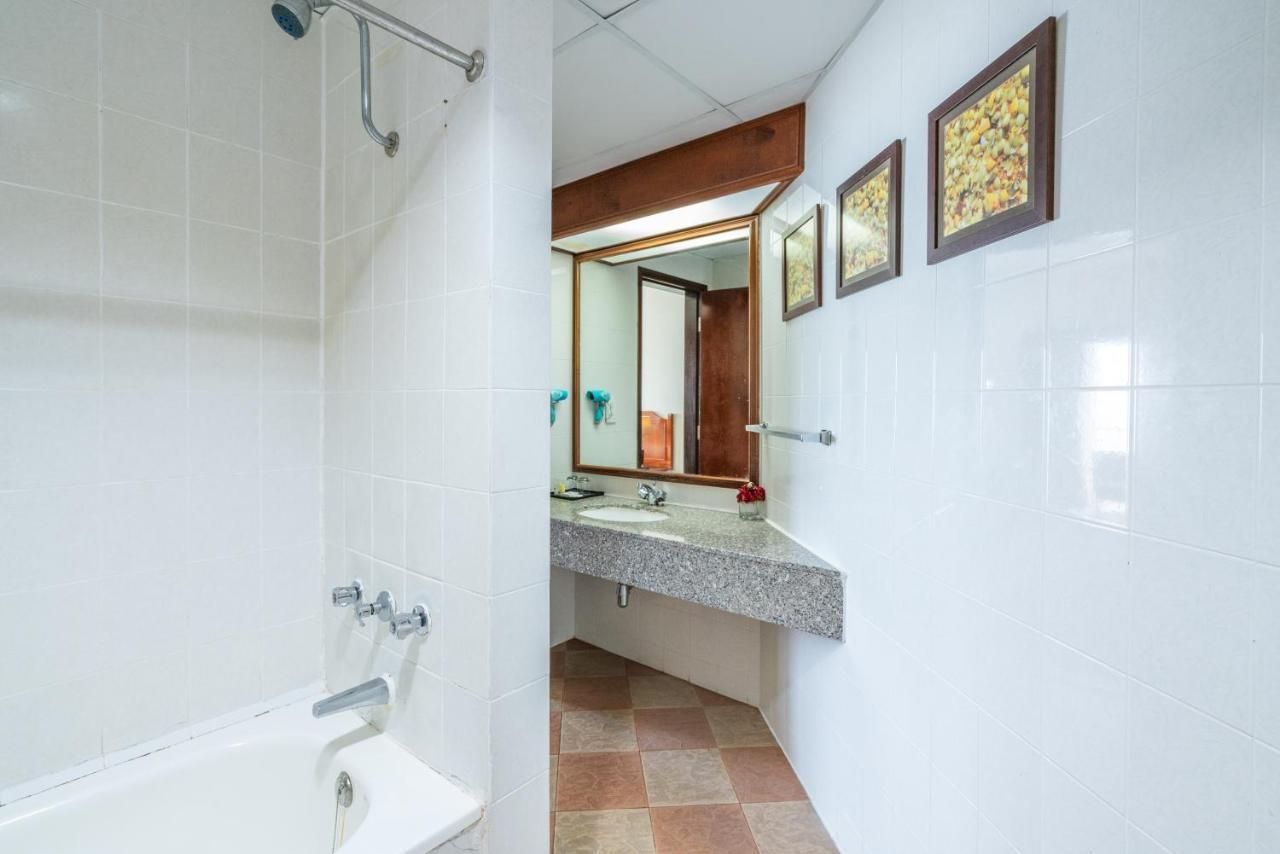 Seaview Deluxe Studio Couples Room S Tanjung Bungah (Penang) Ngoại thất bức ảnh