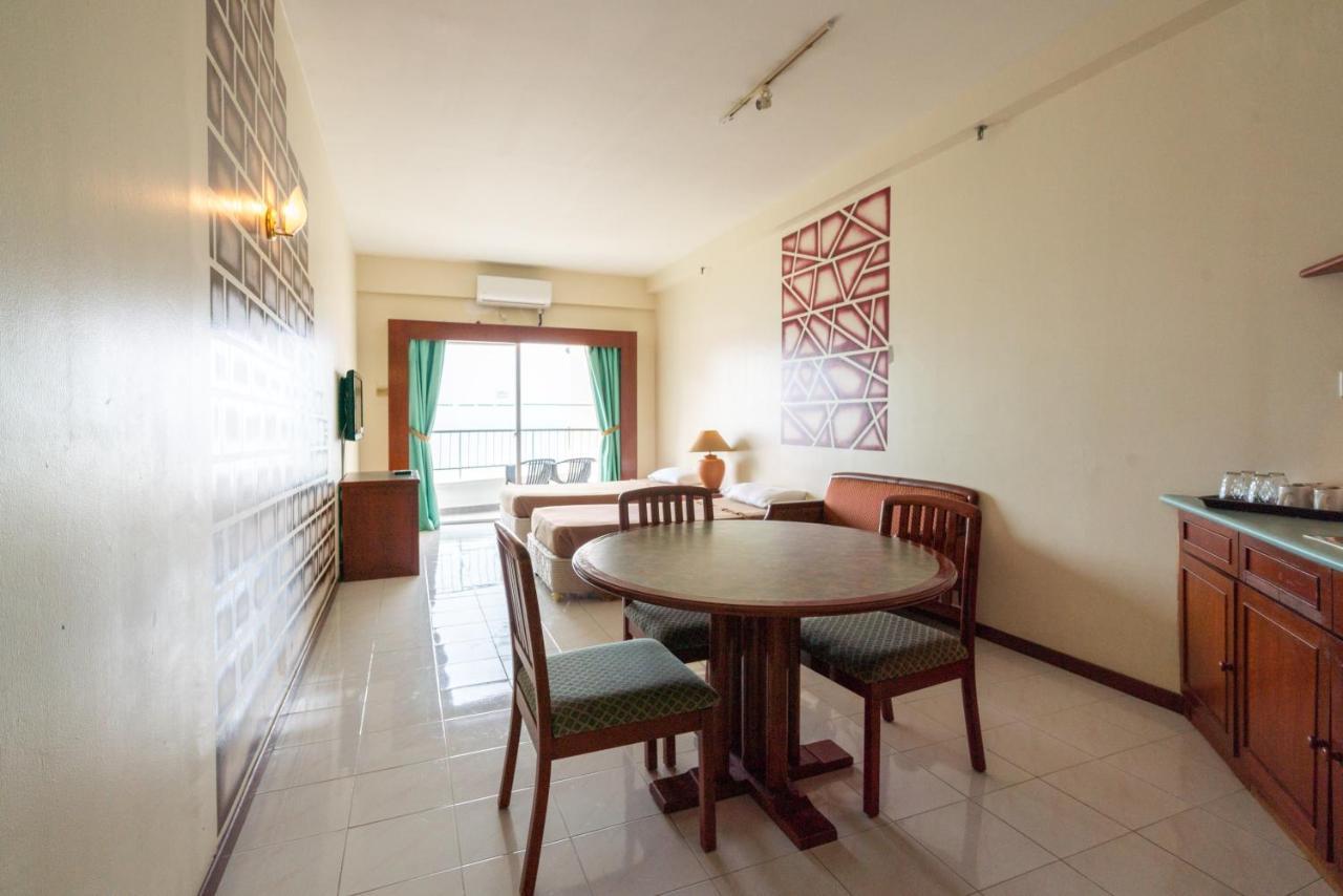 Seaview Deluxe Studio Couples Room S Tanjung Bungah (Penang) Ngoại thất bức ảnh